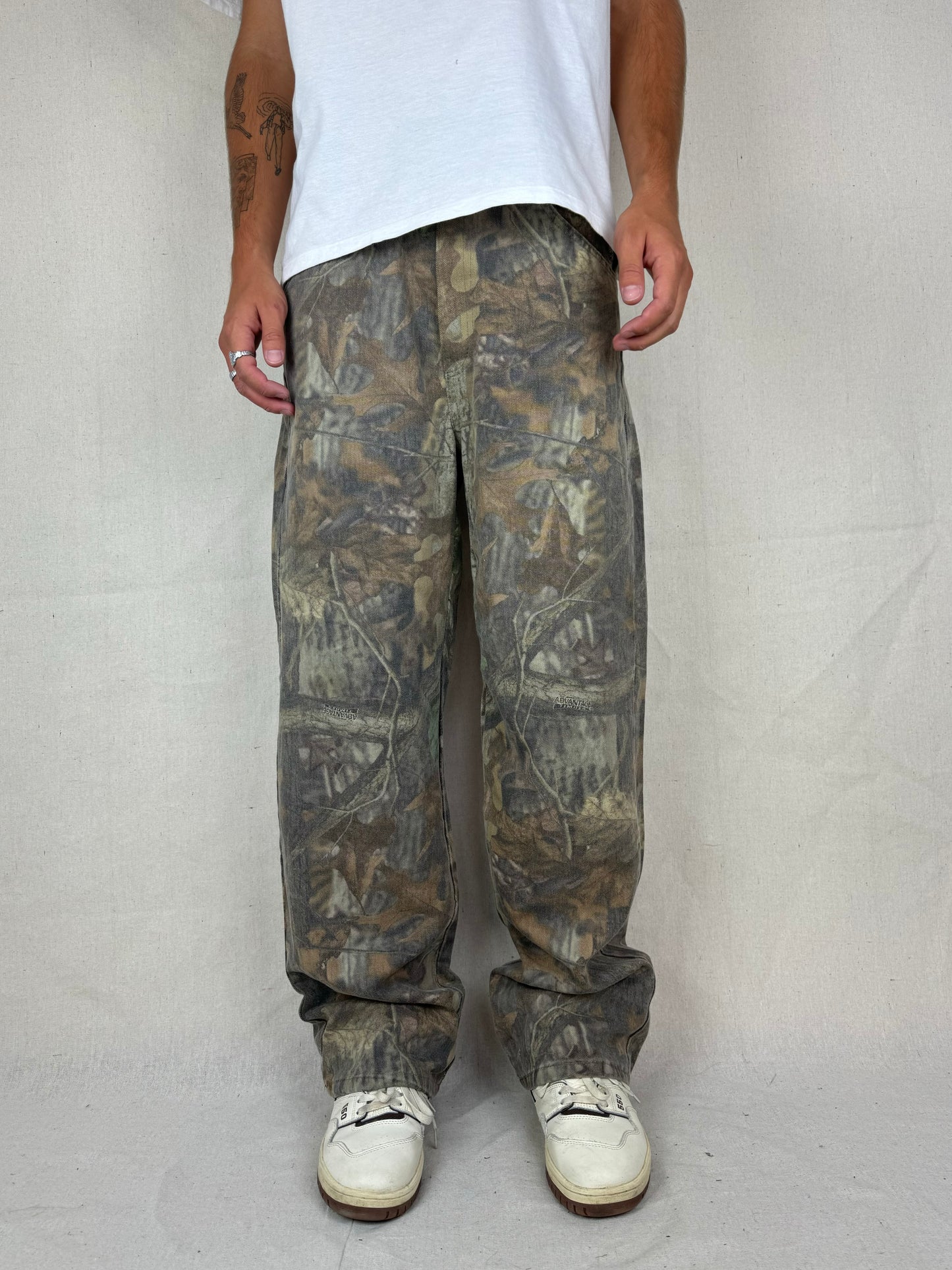 90's Walls Outdoors Realtree Camo Vintage Denim Jeans Size 32x32