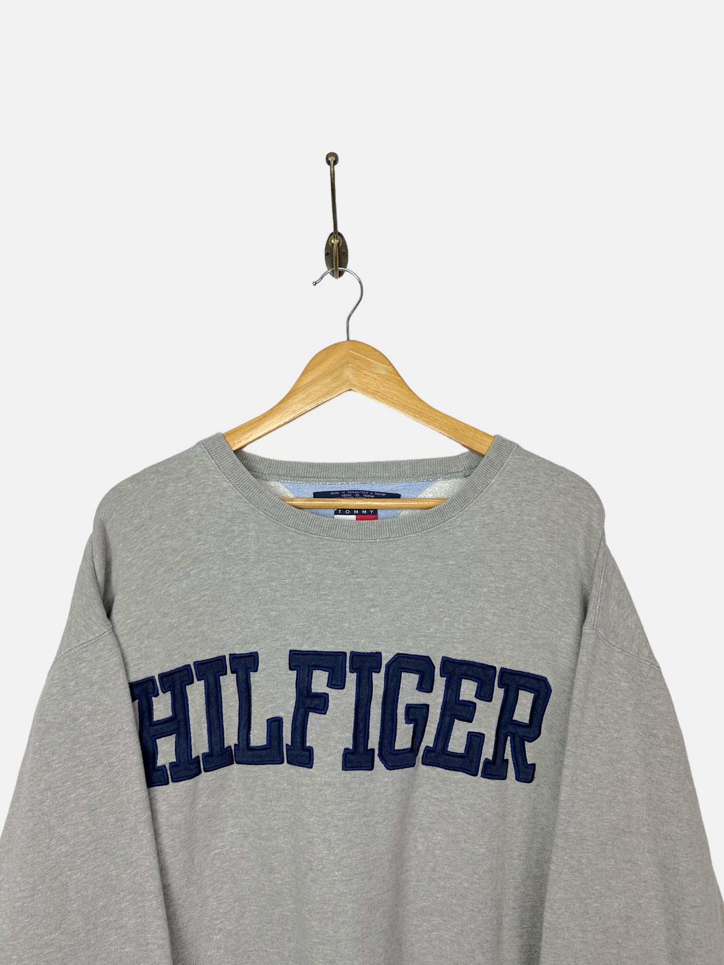 90's Tommy Hilfiger Embroidered Vintage Sweatshirt Size L-XL